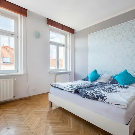 Apartment Bright Few Steps From Centre Prague